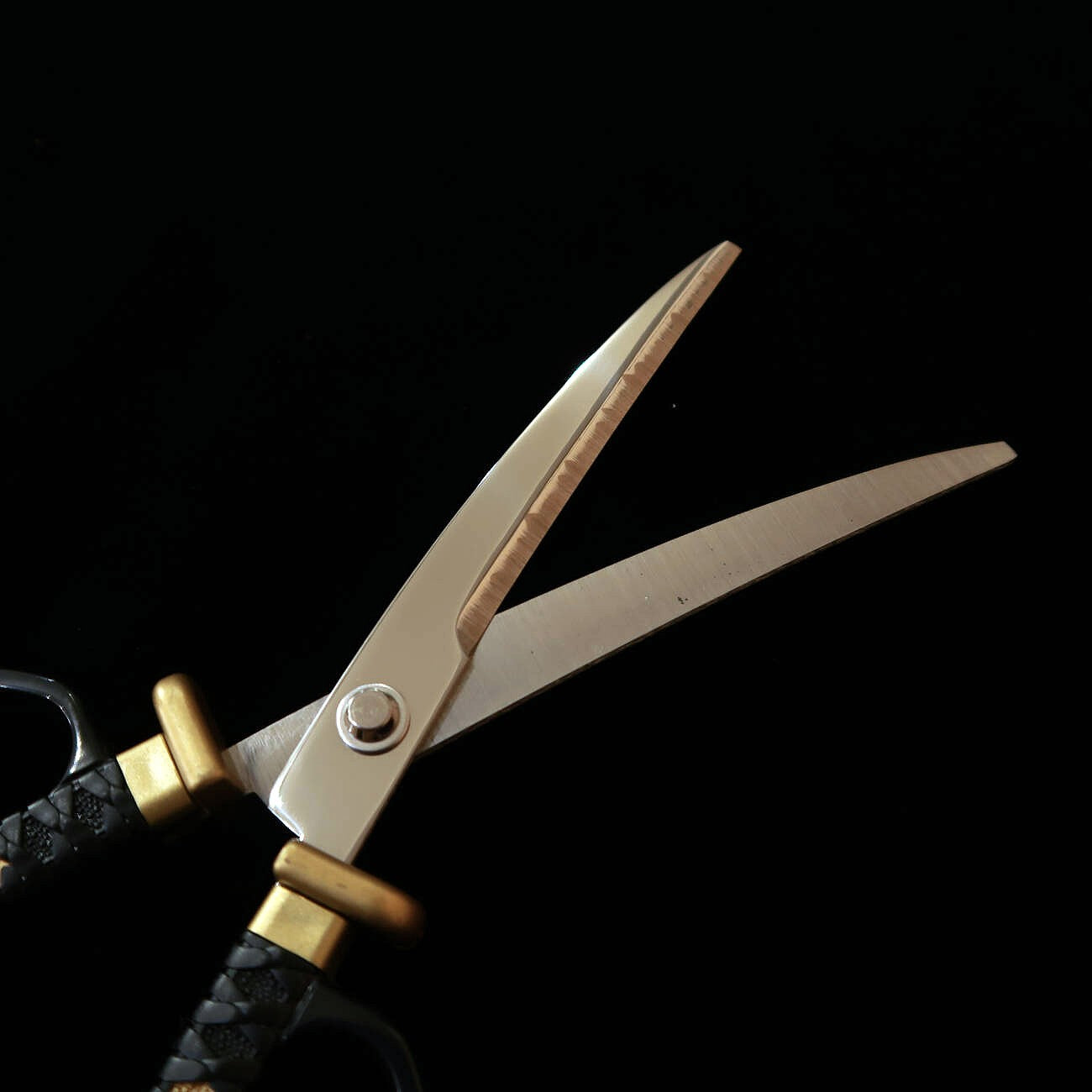 Nikken Cutlery Japanese Sword Scissors with Stand, Sanada Yukimura
