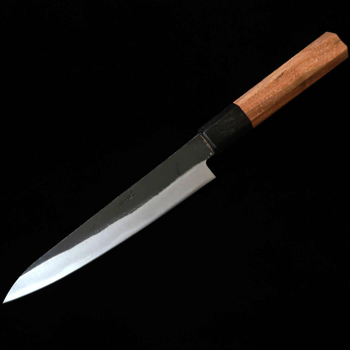 MIURA – petty acier Aogami n°1, finition noire forgée, manche octogonal en noyer (150 mm)