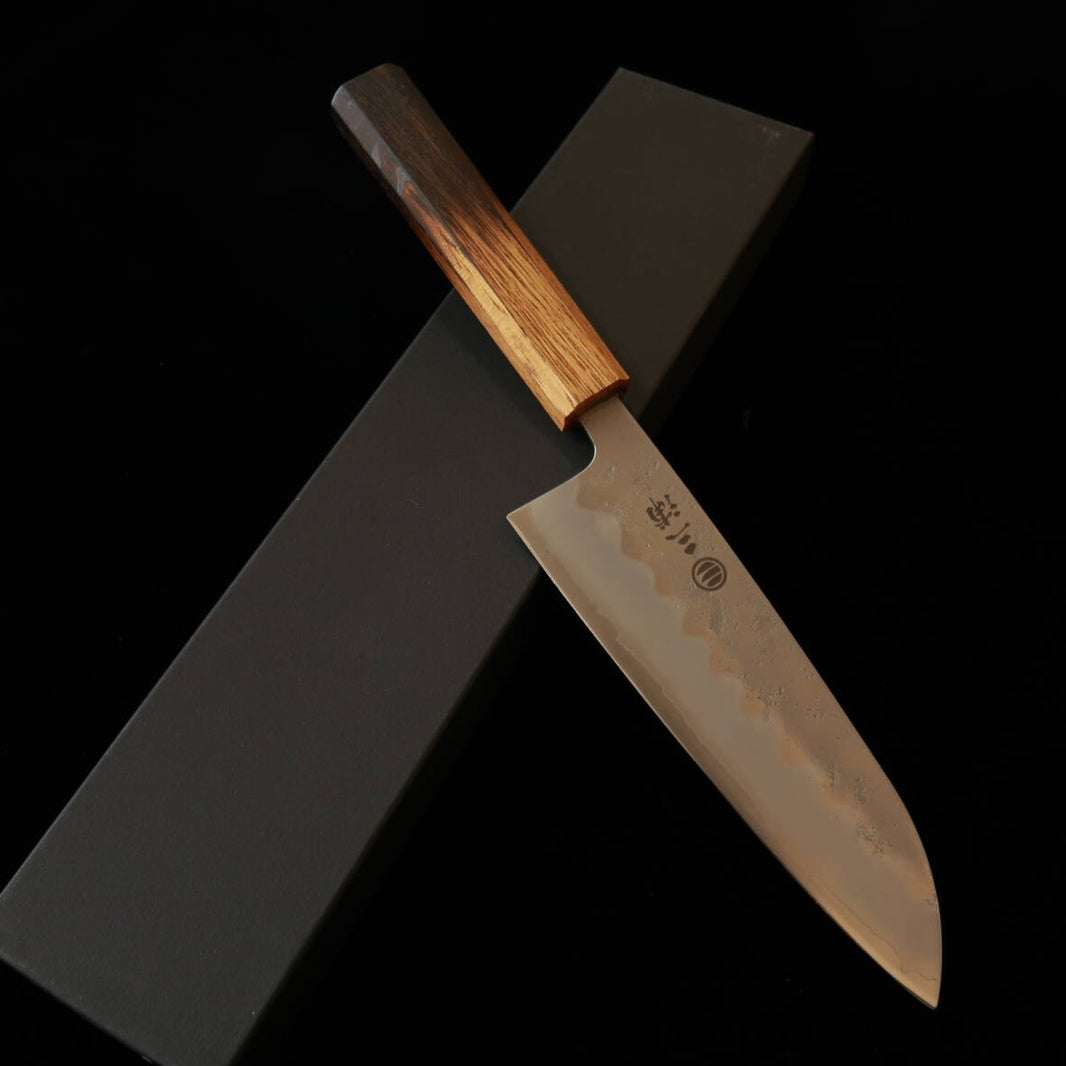 MIURA Santoku aço Gin-3 acabamento fosco (nashiji) cabo octogonal com laca queimada (165 mm)