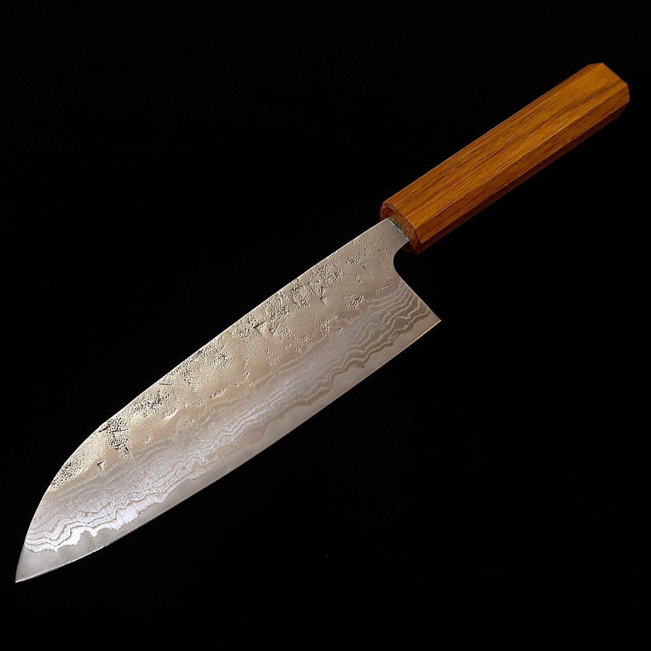 Santoku MIURA acero sueco, acabado nashiji, mango octagonal de roble (165mm)