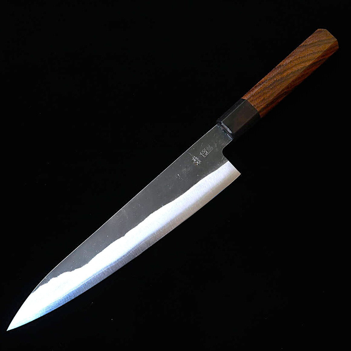 三浦MIURA 牛刀 青紙スーパー 黒打 紫檀八角柄（210mm）