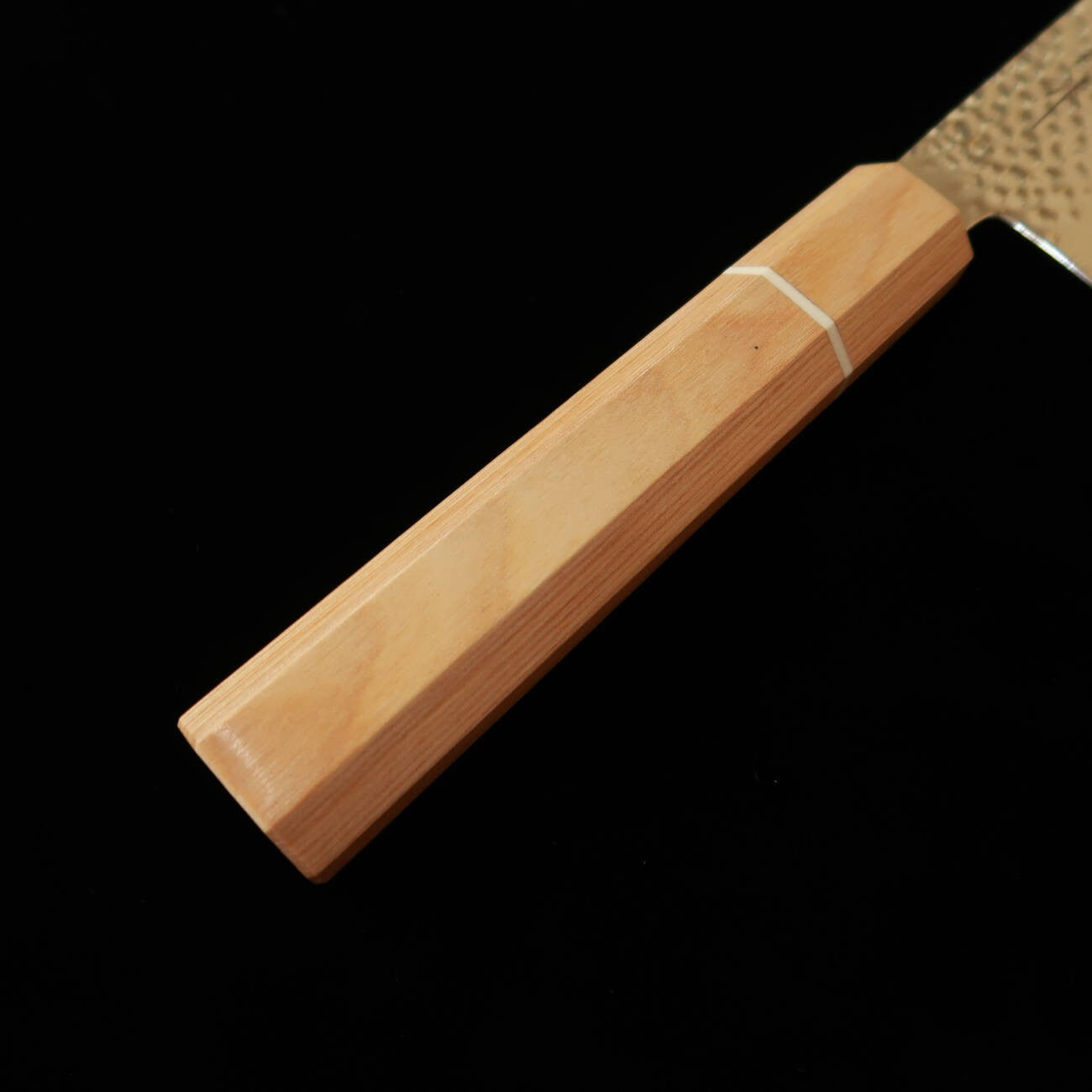 V.ROAD Nosyu Masamune Nakiri, VG10 33-Layer Damascus Tsuchime, White Pakkawood Handle (170mm)