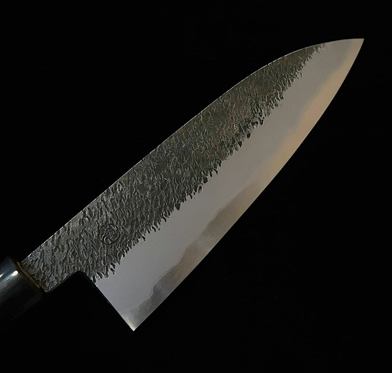 宮崎鍛冶屋  MIYAZAKI KAJIYA  青紙二号 多層軟鉄本割込 -椿- 牛刀 -栗型朴柄 (200mm)