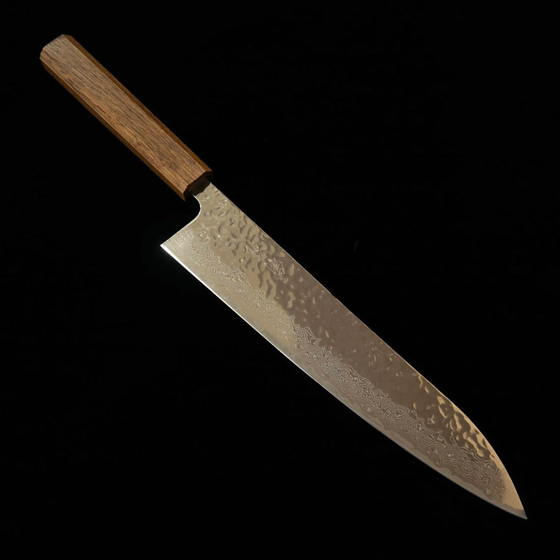 Couteau de chef (Gyuto) HADO Ohryu - Acier AUS-10, Finition martelée et polissage miroir Damas - Manche en chêne brûlé (240 mm)