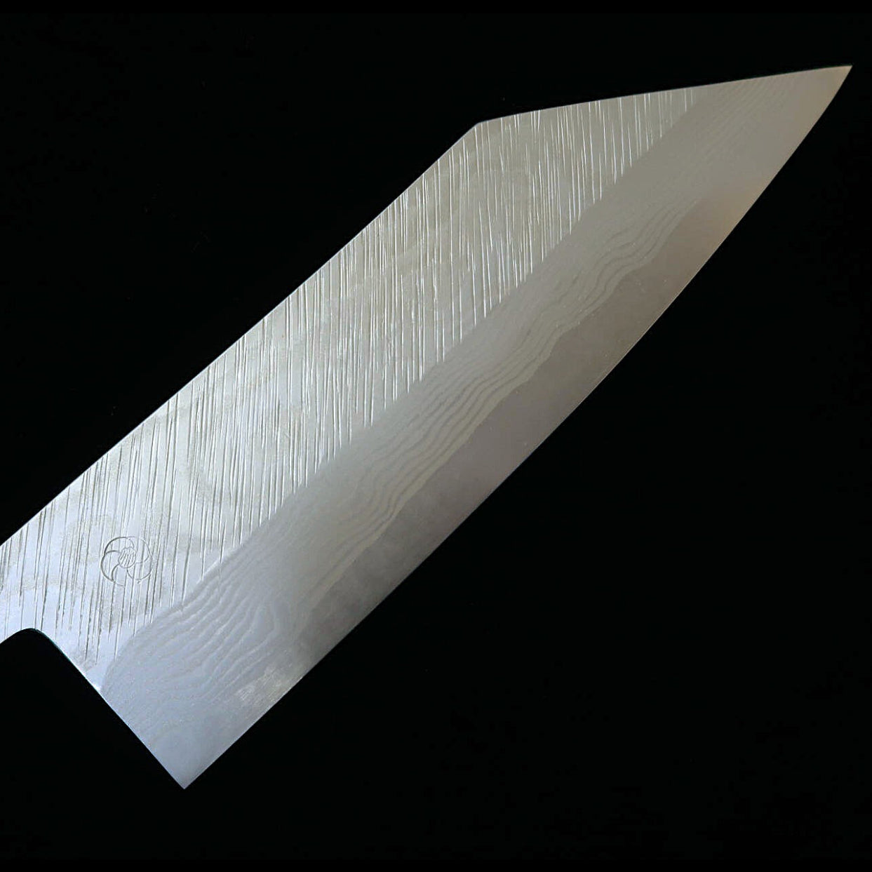 Miyazaki Kajiya (MIYAZAKI KAJIYA) Silver Paper No. 3 Hammered Damascus Subzero - Camellia - Culture - Burnt Lacquer Oak Handle (180mm)