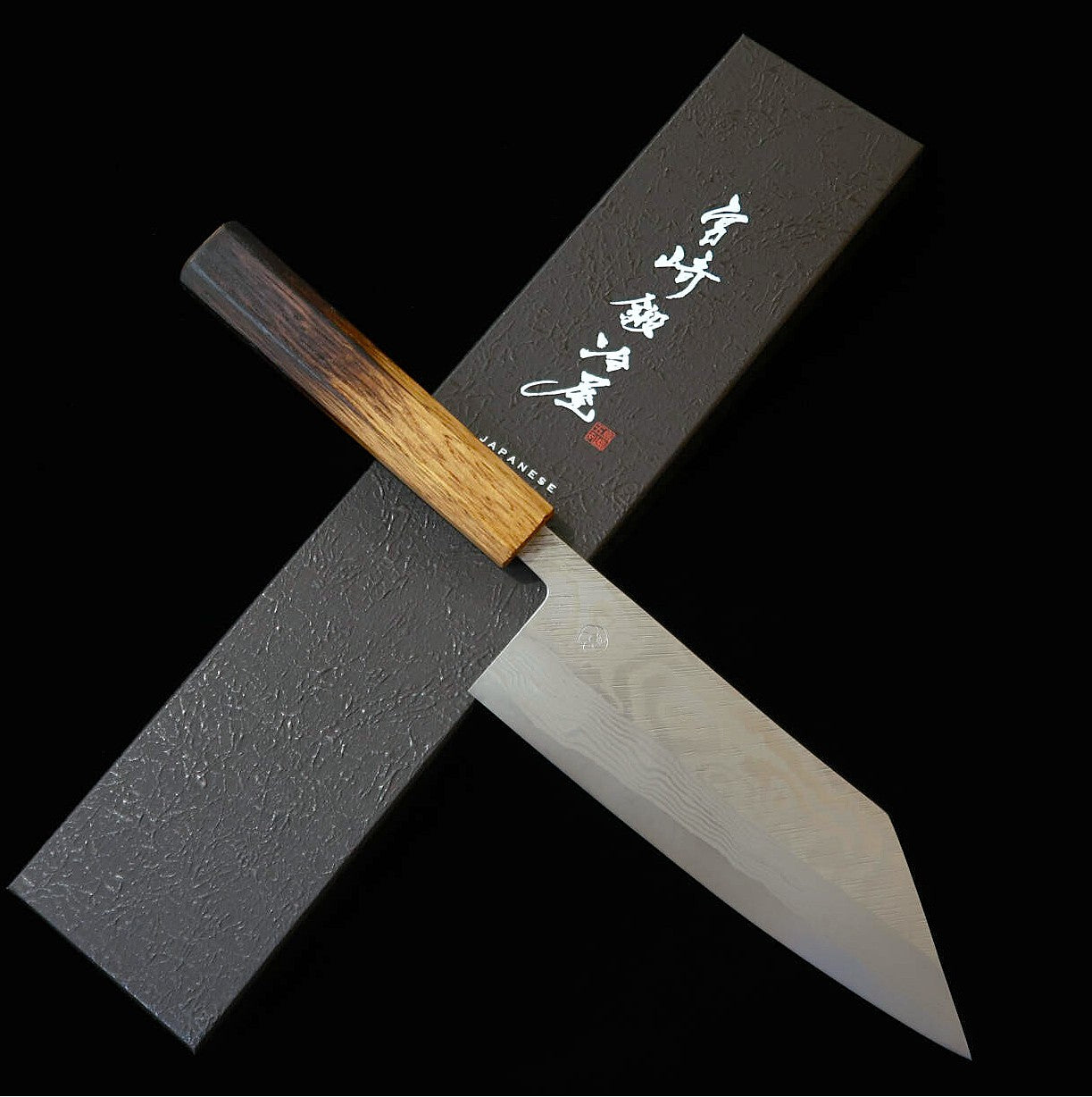 Miyazaki Kajiya (MIYAZAKI KAJIYA) Silver Paper No. 3 Hammered Damascus Subzero - Camellia - Culture - Burnt Lacquer Oak Handle (180mm)