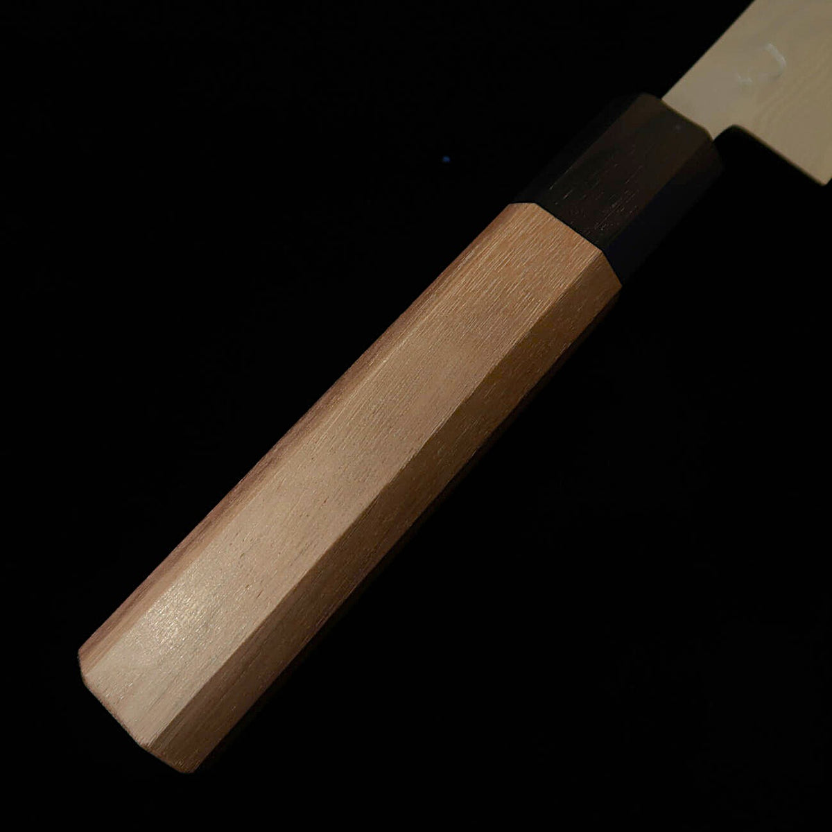 MIYAZAKI KAJIYA Gin-san n°3 damas martelé « Sub Zero – Tsubaki » couteau petty kiritsuke manche octogonal en noyer (170 mm)
