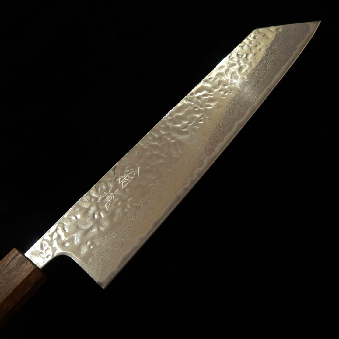 Couteau Kiritsuke Gyuto HADO Ohryu - Acier AUS-10, Finition martelée et polissage miroir Damas - Manche en chêne brûlé (240 mm)