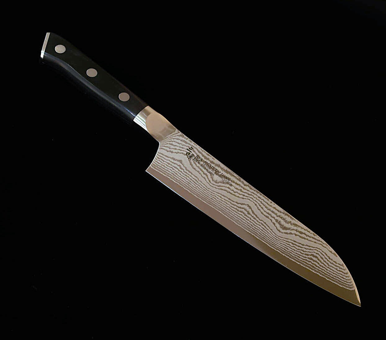 【Nuevo Estándar】Santoku MCUSTA ZANMAI Classic 3 Damasco Acabado en Negro (180mm)