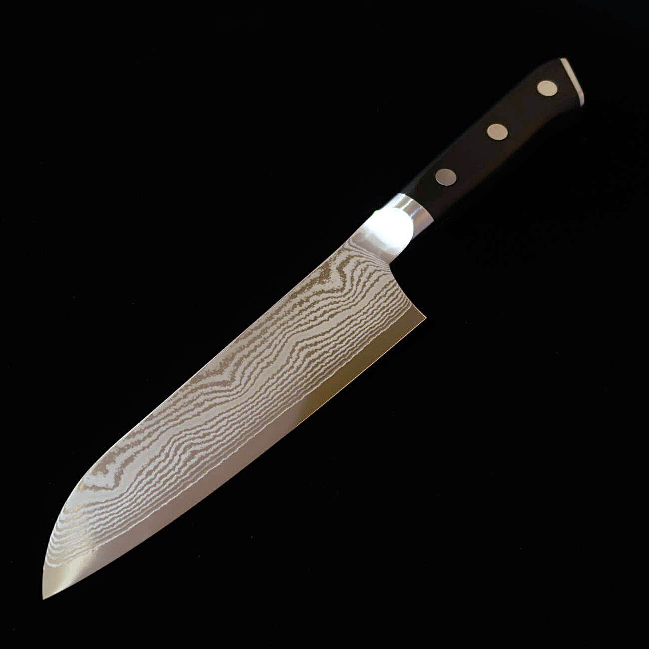 【Nuevo Estándar】Santoku MCUSTA ZANMAI Classic 3 Damasco Acabado en Negro (180mm)