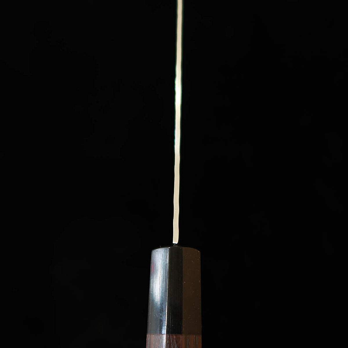 Miura MIURA Gyuto AUS10 Damasco con martillado, mango de palisandro rojo (210 mm)