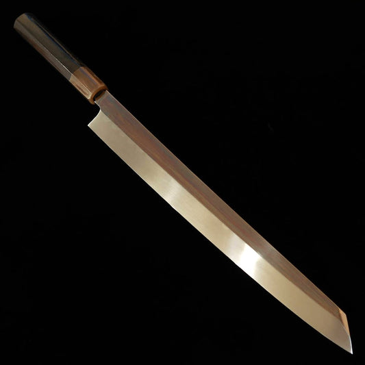 SUISIN – Œuvre de Miwa Ikeda – Acier blanc n°2, Yanagiba type ken, trempe à l’eau, manche octogonal en ébène, fourreau en bois de houx (300 mm)