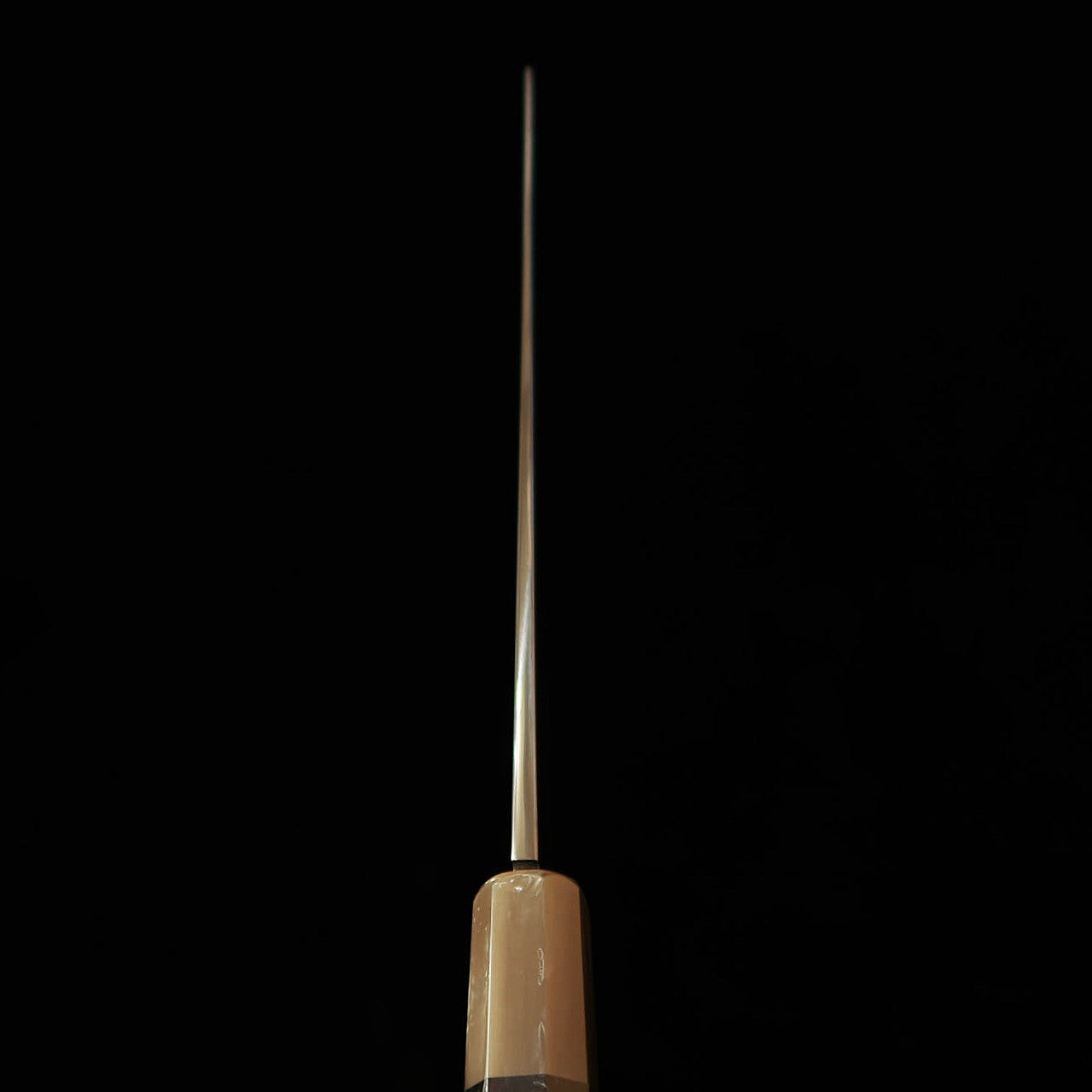SUISIN – Œuvre de Miwa Ikeda – Acier blanc n°2, Yanagiba type ken, trempe à l’eau, manche octogonal en ébène, fourreau en bois de houx (300 mm)