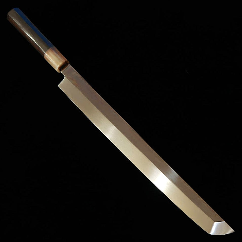 SUISIN – Œuvre de Miwa Ikeda – Acier blanc n°3, Tako-hiki à pointe arrondie, trempe intégrale, manche octogonal en ébène, fourreau en bois de houx (300 mm)