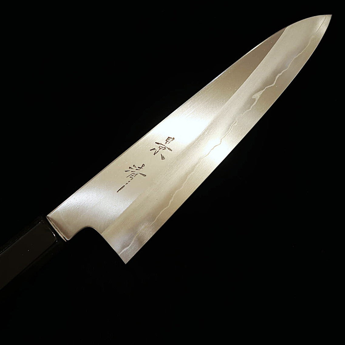 Kagekiyo Gyuto Japonês VG10, cabo urushi hira-me (210mm)