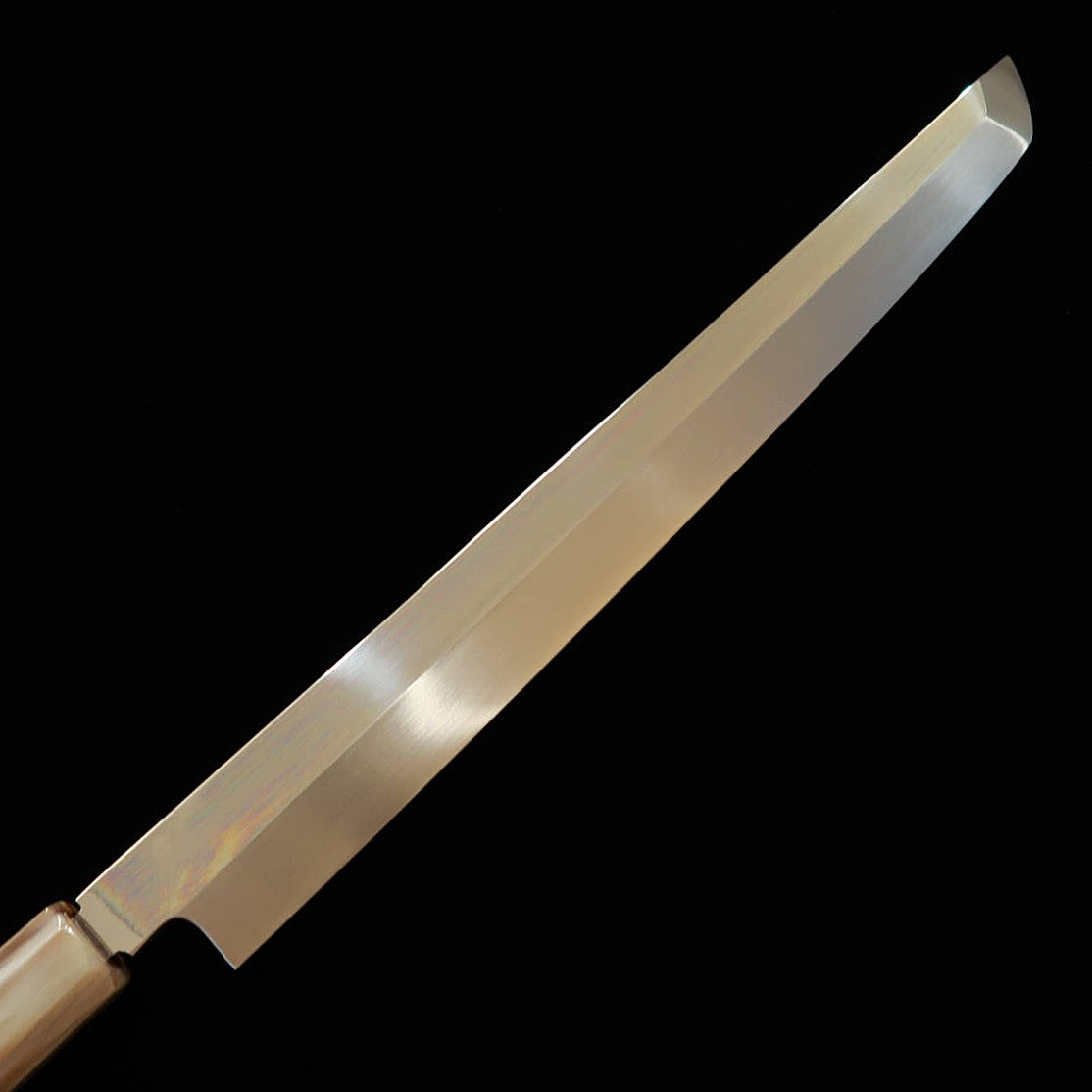 SUISIN – Œuvre de Miwa Ikeda – Acier blanc n°3, Tako-hiki à pointe arrondie, trempe intégrale, manche octogonal en ébène, fourreau en bois de houx (300 mm)