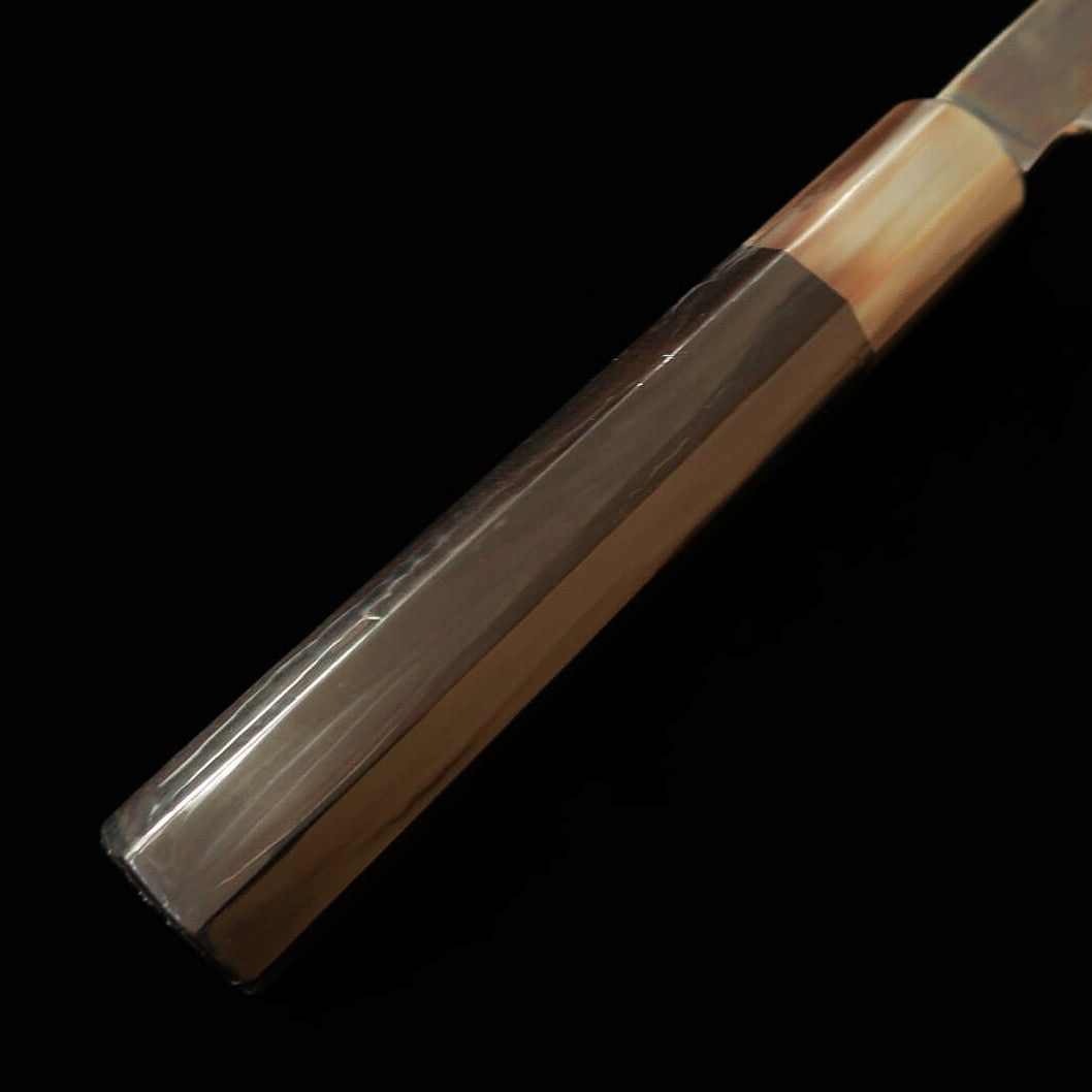 SUISIN – Œuvre de Miwa Ikeda – Acier blanc n°3, Tako-hiki à pointe arrondie, trempe intégrale, manche octogonal en ébène, fourreau en bois de houx (300 mm)