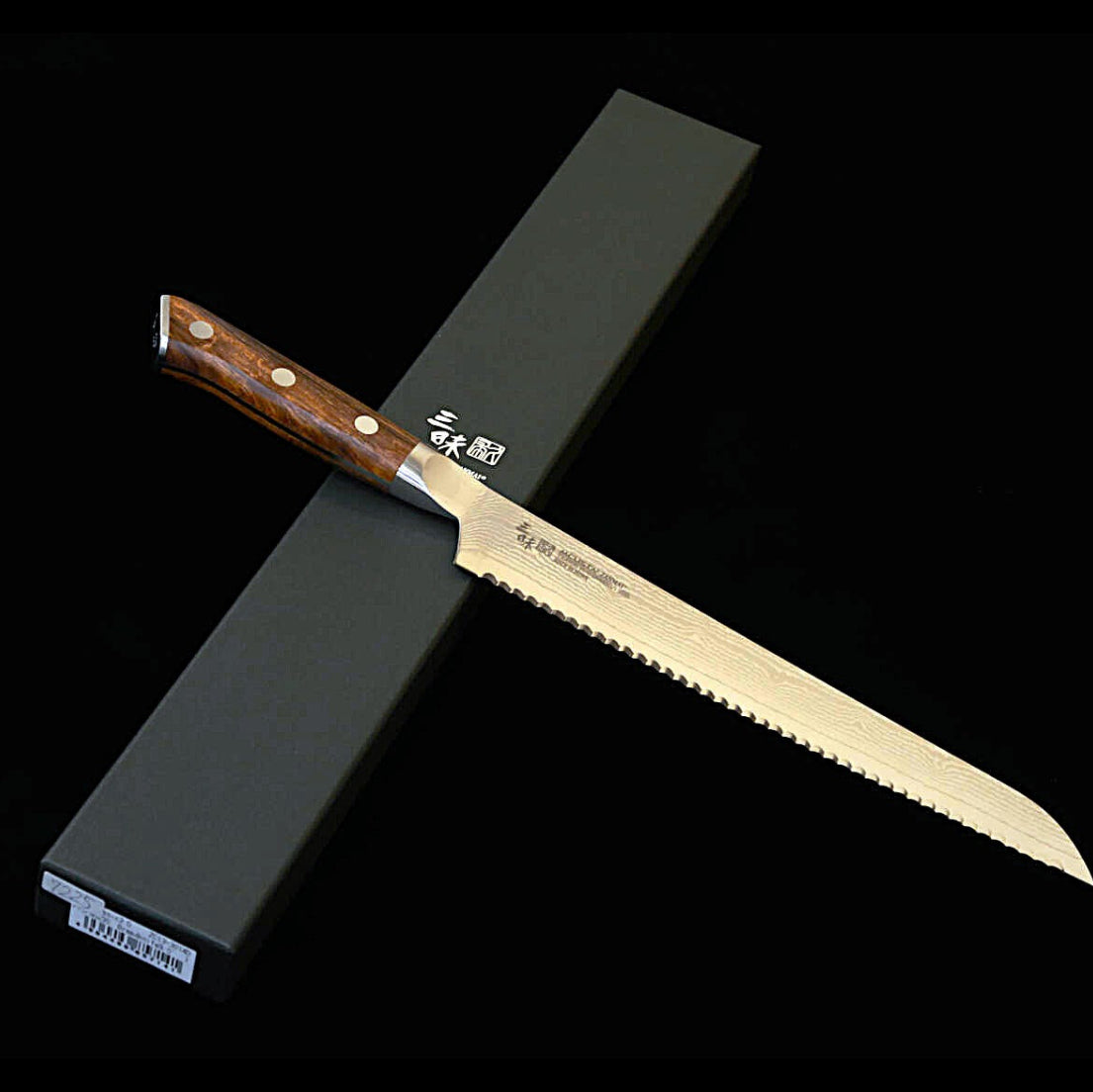 [Nouvel incontournable] Zanmai (Mcusta) Classic Pro Damascus – Couteau à pain – Ironwood (230 mm)