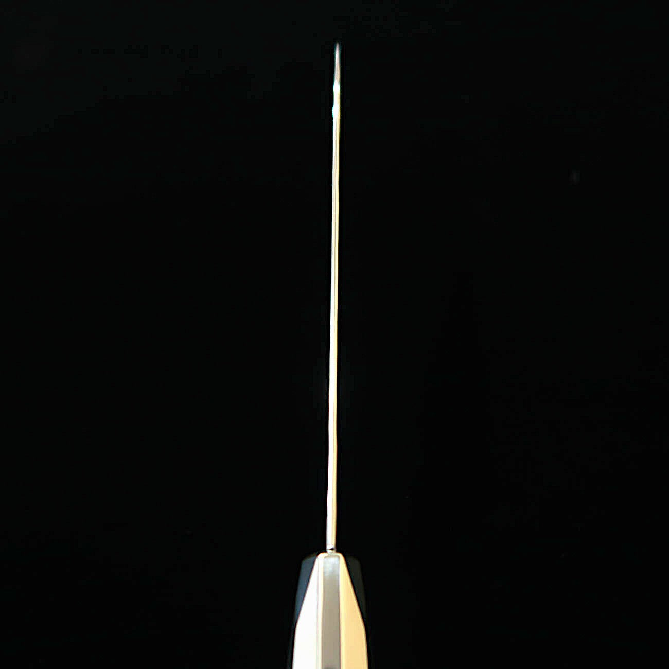 [Nouveau standard] Couteau d'office (Petty) ZANMAI Supreme 3 Tsuchime (martelé) noir par MCUSTA (90/110/150 mm)