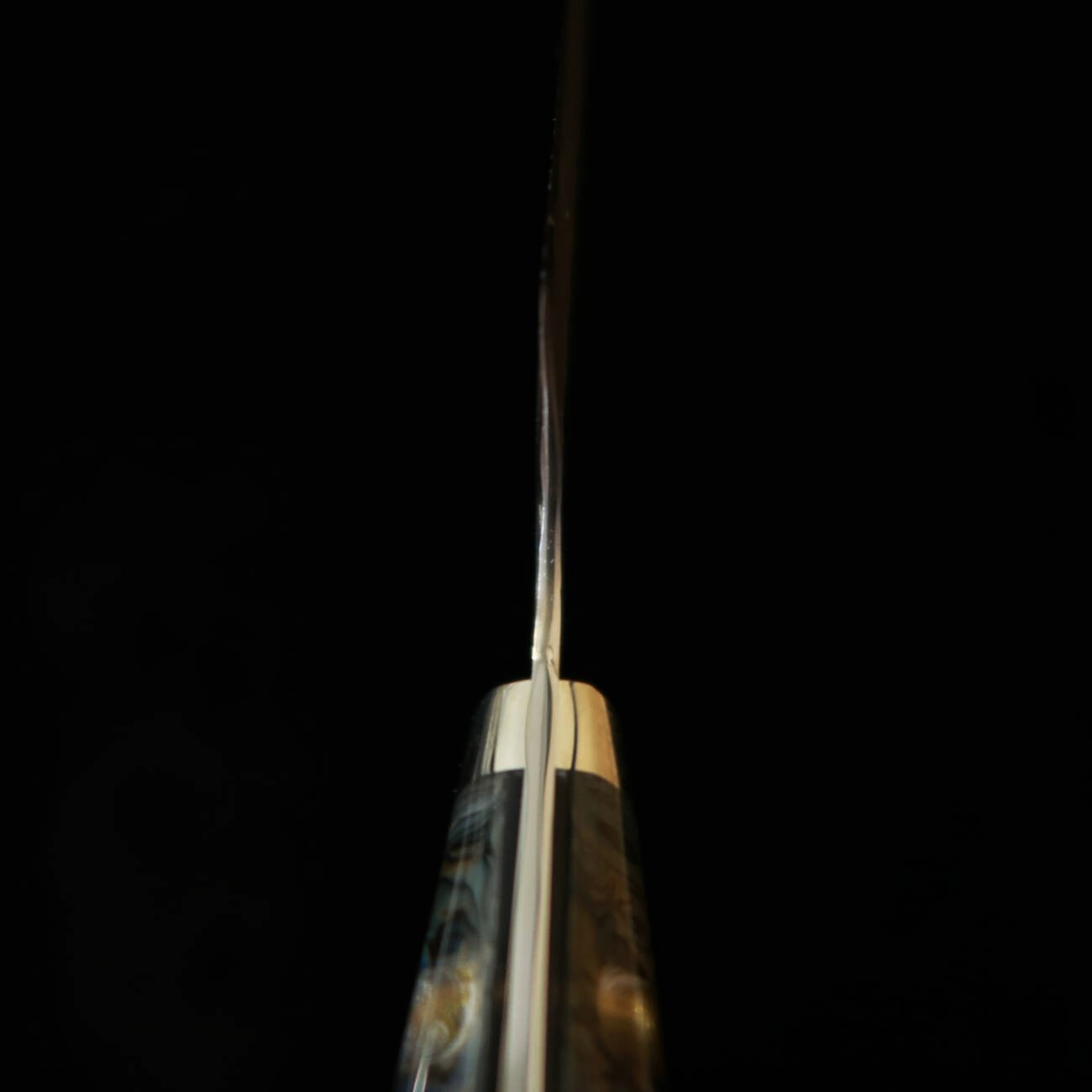 二唐刃物鍛錬所NIGARA  切付菜切 SG2 黒打 槌目 螺鈿柄（ 180mm）