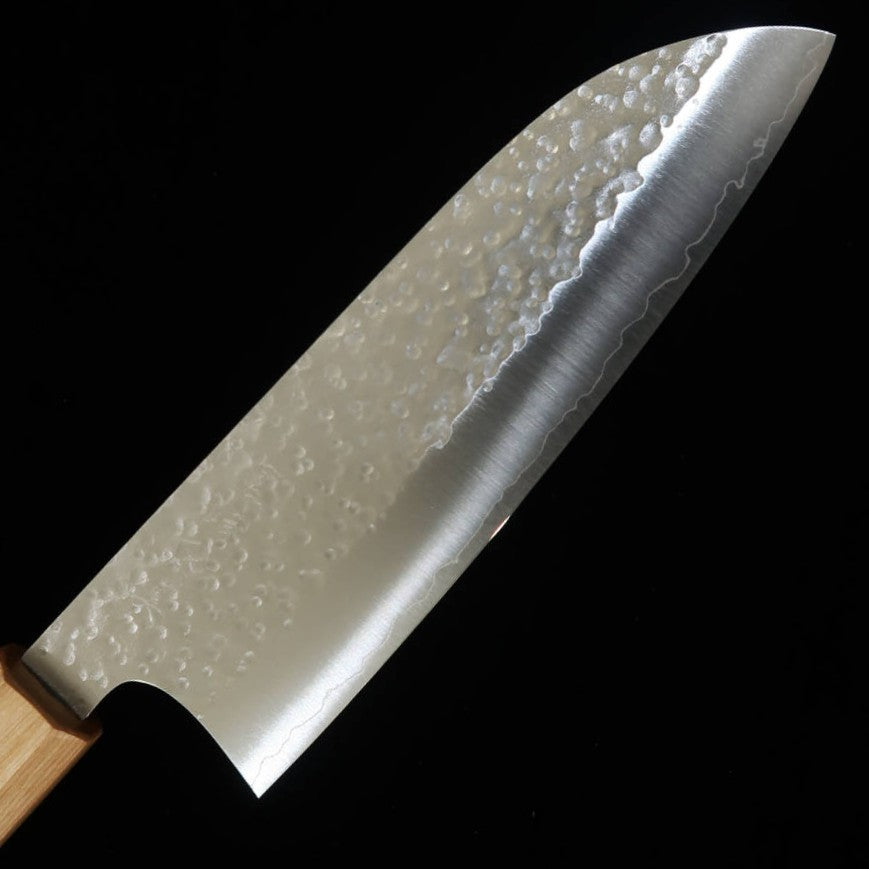 Santoku Makoto Kurosaki Sakura SG2 martelada com cabo octogonal em cerejeira (165mm)
