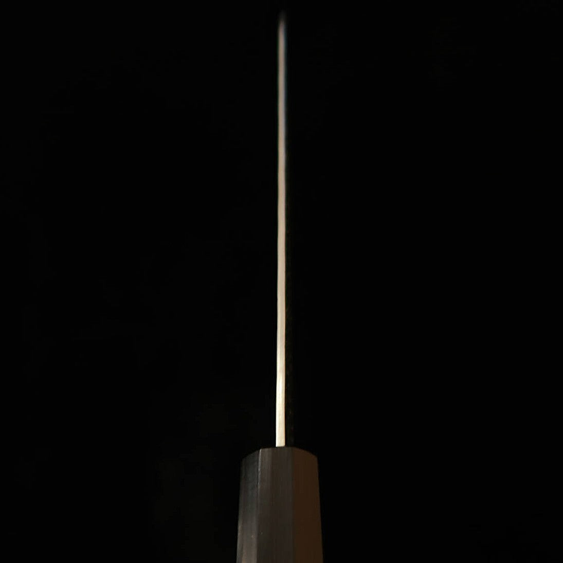 NITOU Nigara – Gyuto SG STRIX, martelé, damas, manche en bois de santal violet (210/240 mm)