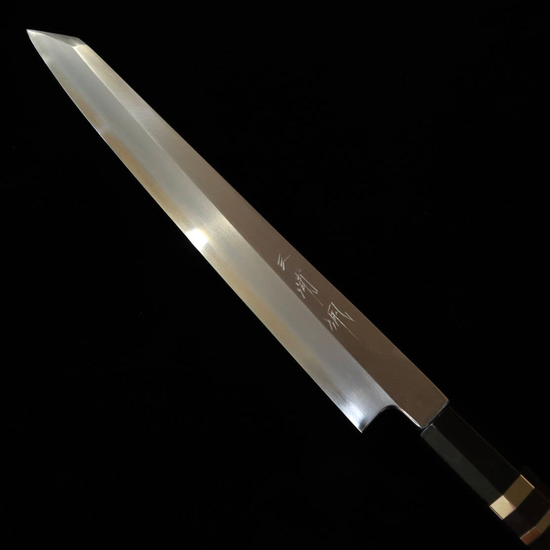 Couteau Kiritsuke Yanagiba pour gaucher Miura Obidama (Gamme Obidama), Acier Ginsan, Finition Kitogi, Manche en Ébène avec Anneaux d'Argent (270 mm)