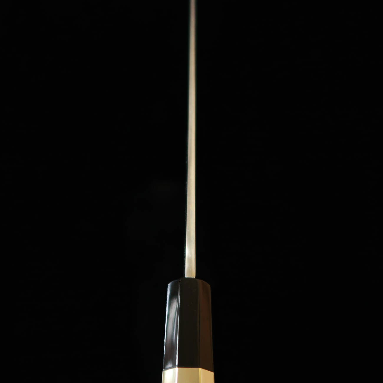 Couteau Kiritsuke Yanagiba pour gaucher Miura Obidama (Gamme Obidama), Acier Ginsan, Finition Kitogi, Manche en Ébène avec Anneaux d'Argent (270 mm)