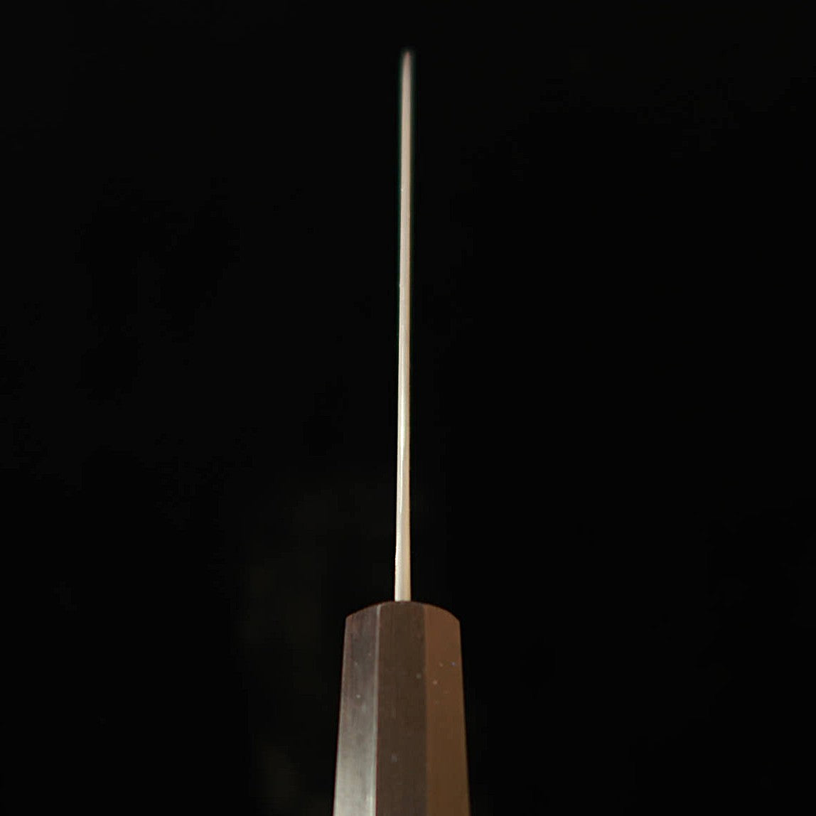 Nigara Hamono Anmon Petty SG2, cabo octogonal integral de ébano (150 mm)