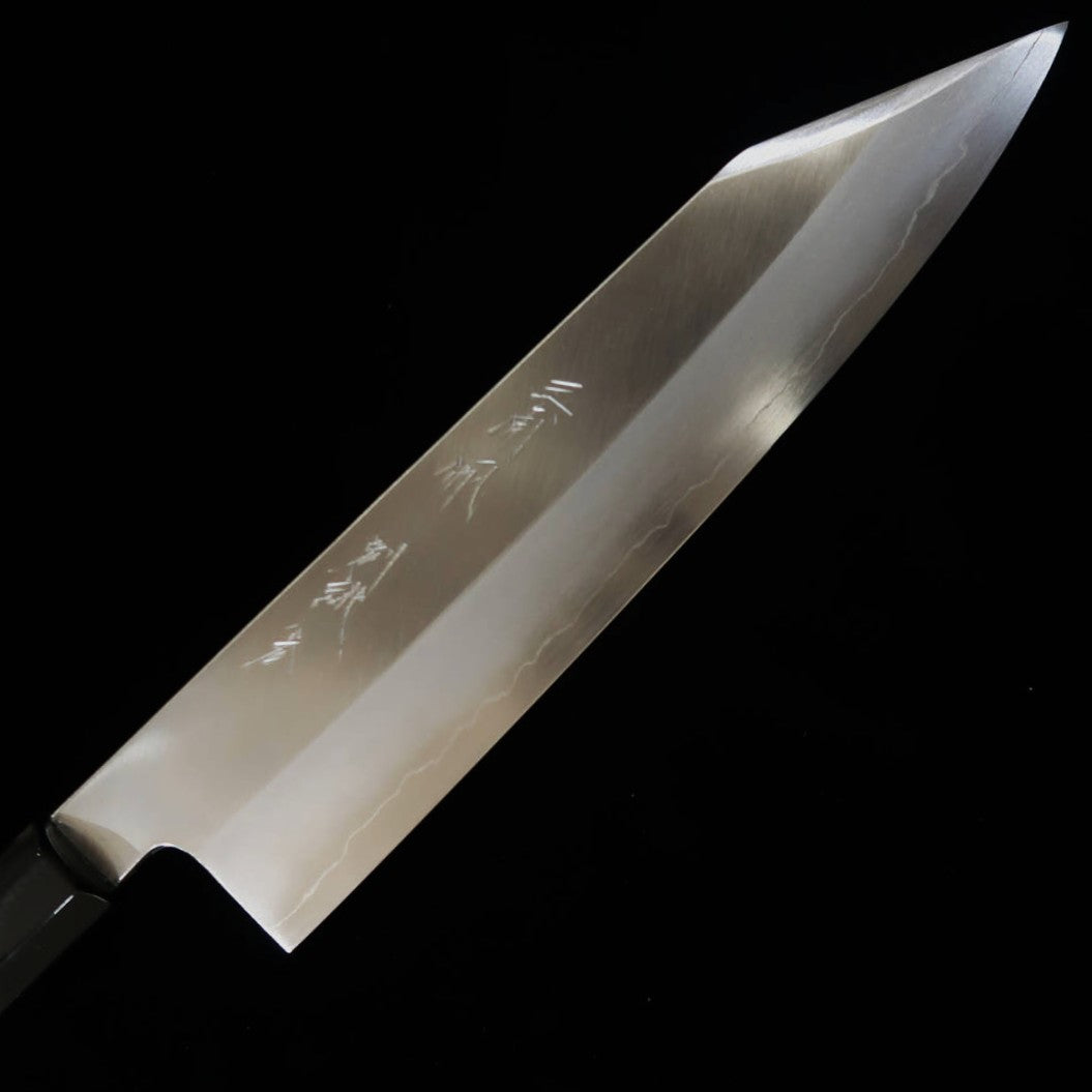 【Chef Hiro × Miura】Miura Kai, édition spéciale « Hiro », couteau Gyuto kiritsuke à large lame, acier Silver #3, finition brume, manche octogonal en ébène, collet en corne de buffle noire cerclé d’argent, 8 sun (240 mm)