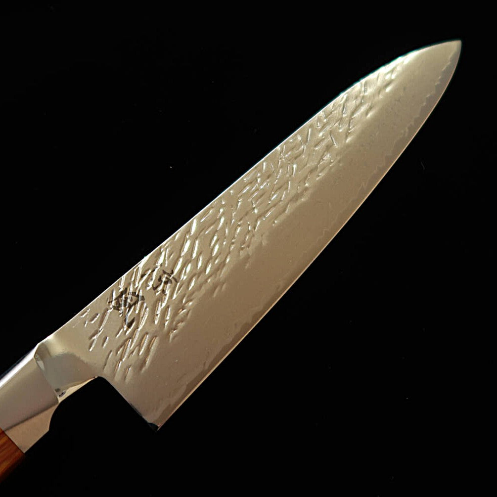 Suzukaze – Petty en acier rapide fritté, martelé damas, manche en stratifié renforcé (150 mm)