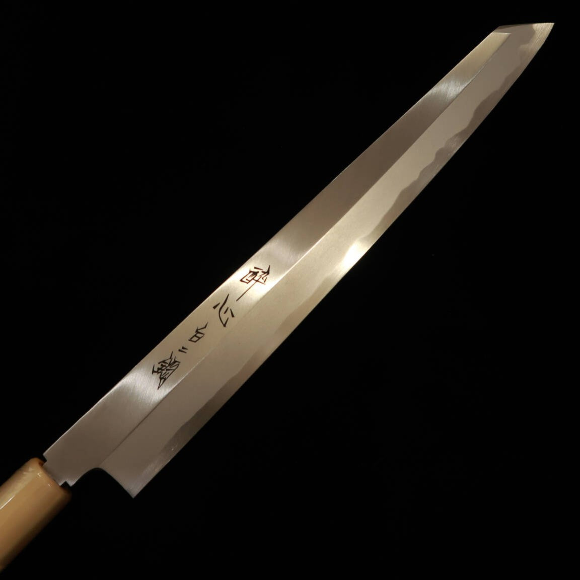 酔心 SUISIN acero blanco nº 2, yanagiba tipo ken, mango de magnolia y castaño (240-300 mm)