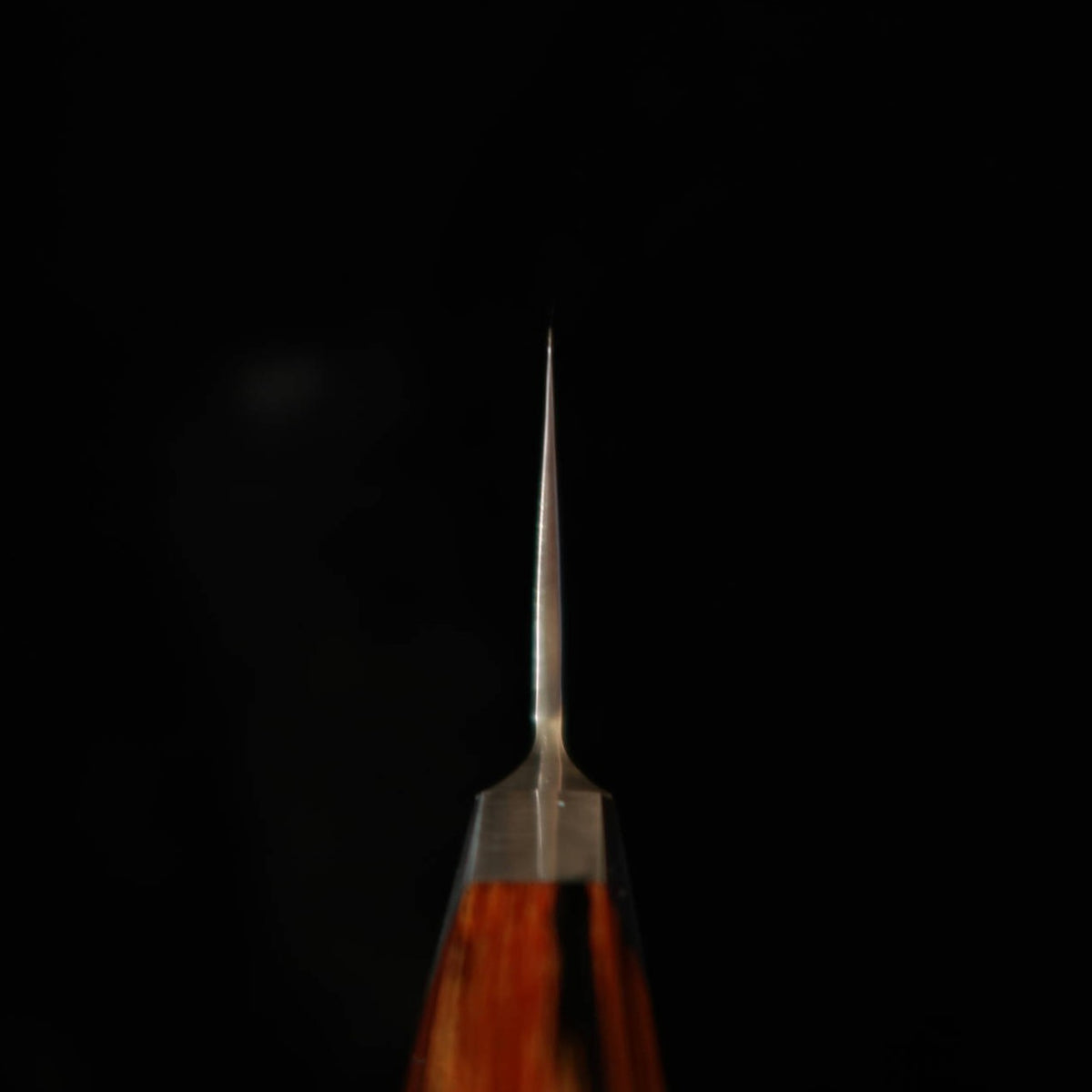 Couteau Nakiri Suzukaze, Acier Poudre Damas Martelé, Manche en Bois Lamellé Compressé (165 mm)