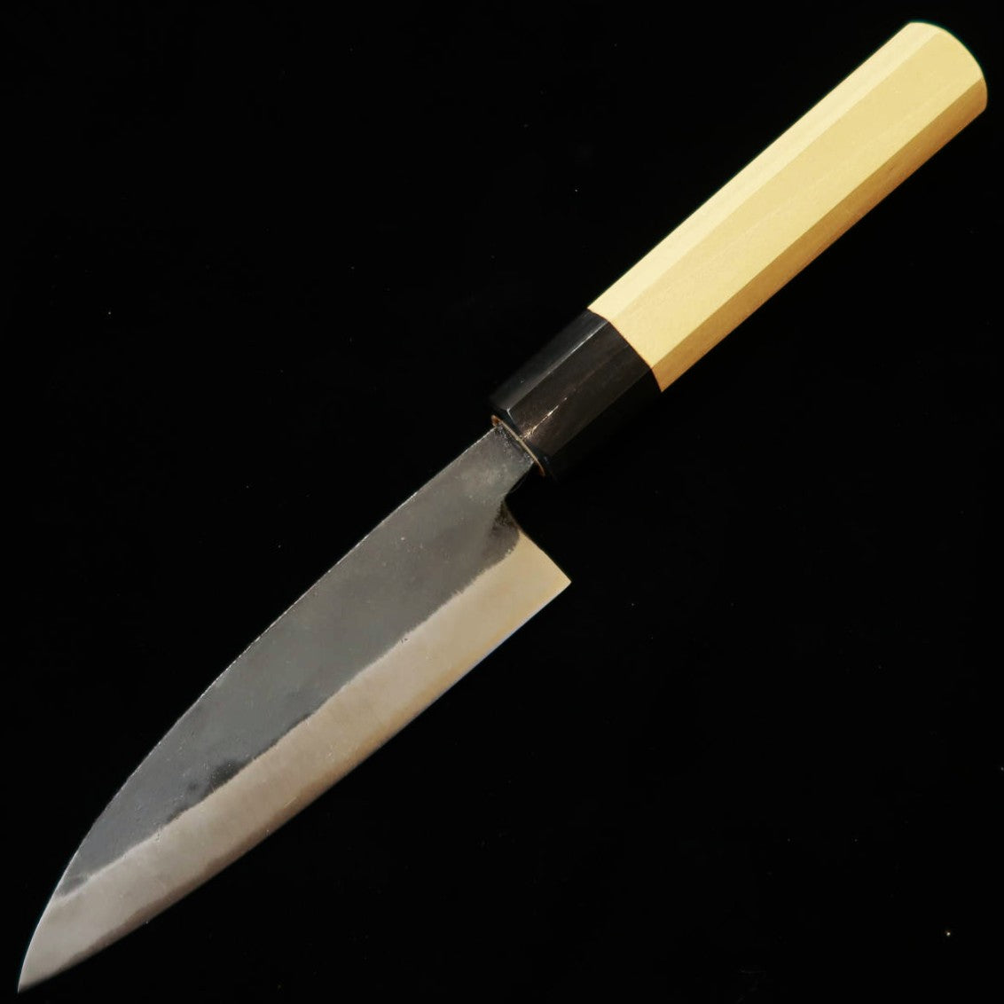 MIURA Sabaki de Doble Filo Shirogami No.2 Acabado Negro Mango Octogonal de Magnolia y Búfalo de Agua (145mm)