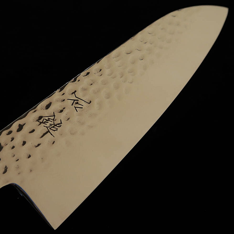 ISHIDUCHI – Santoku, Acier VG10, Damas martelé 67 couches, Manche vert (180 mm)