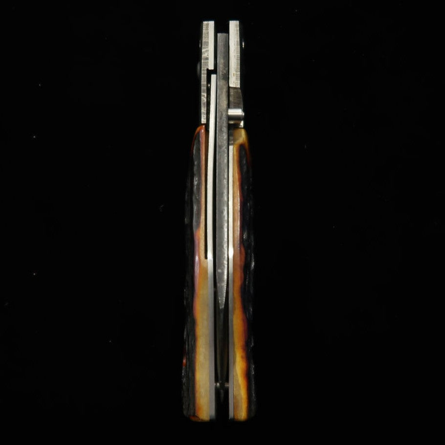 Takeda Hamono TAKEDA – Forja artesanal Bitchu, obra de Inagaki – Liner Lock Folder B – Chifre de cervo indiano tingido – Bolster especial – Aço Hitachi Aogami Super