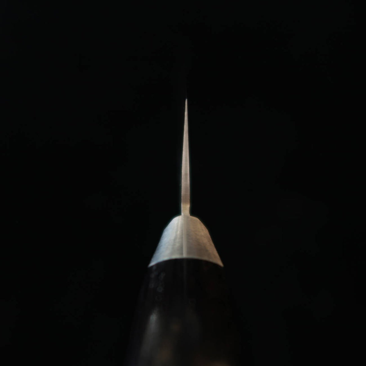 HADO HADO Hado, série Okina-ryu, nakiri finition nashiji, acier Aogami, manche noir avec mitre (165 mm)