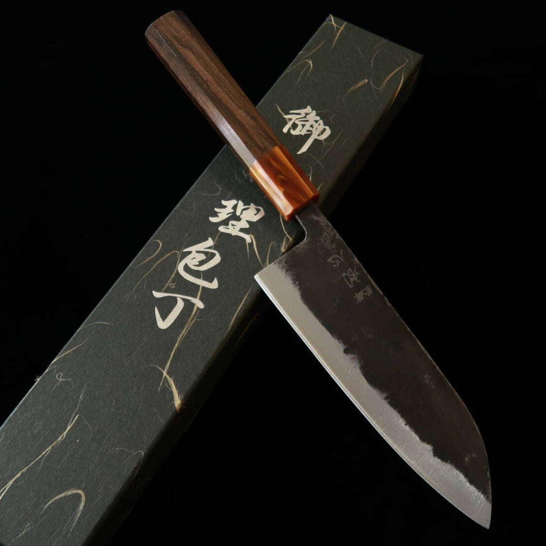初心 HATSUKOKORO 黒鉄 三徳 青紙二号 黒打 黒檀八角柄樹脂口輪 （165mm）