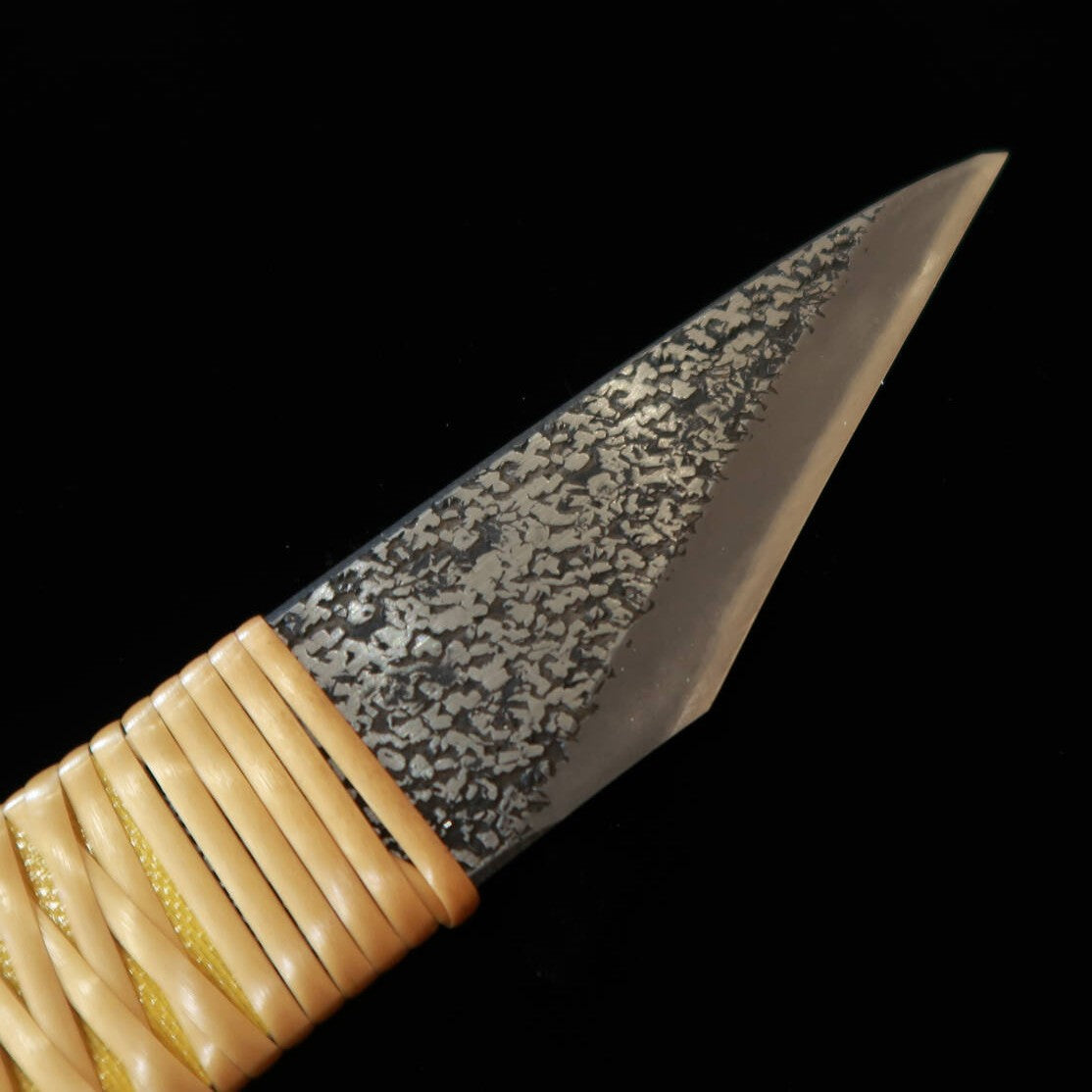 Couteau kiridashi, Aogami Super, forme pistolet, manche en rotin enroulé (30 mm)