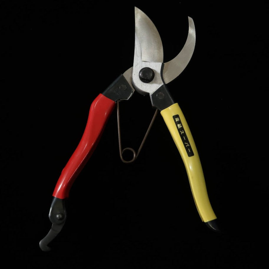 Tesoura de Poda Miura Aço Aogami Super para destros (200mm)