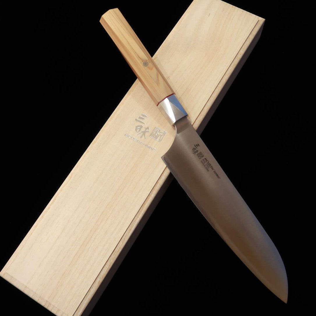 [Novo Clássico] Zanmai MCUSTA ZANMAI Beyond Santoku (180mm)