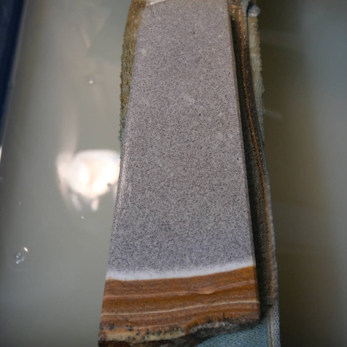 Miotsukushihime Pedra de amolar natural Iyo Meito M46 Kokuzo Kuro 76×214×27 mm