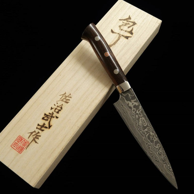 佐治武士 SAJI TAKESHI R2 Faca Petty Damasco com cabo em madeira Ironwood tingida de preto (135/150mm)