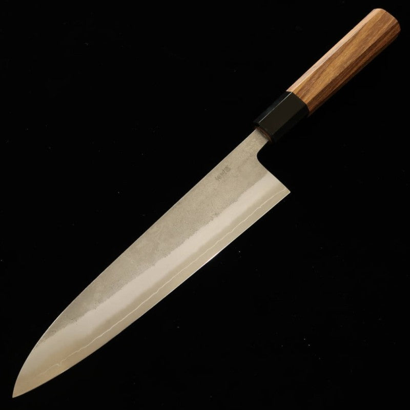  Gyuto Yoshikane HATSUKOKORO SKD (aço semi-inoxidável) com acabamento acetinado e cabo em teca (210mm)
