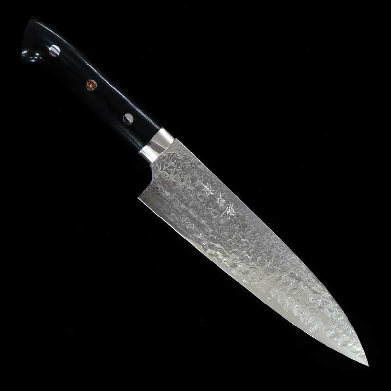 Gyuto Takeshi Saji R2 com acabamento diamante e cabo de micarta preto (210mm)
