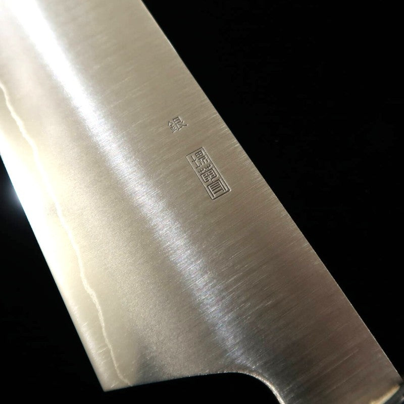 Sakai Kikumori Kikuzuki Gin Gyuto Ginsan Nº 3 cabo octogonal em magnólia (210mm)