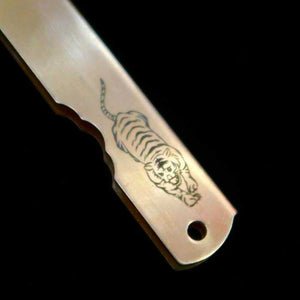 Kanekoma Higonokami aço azul com revestimento em latão, série do zodíaco - Tigre - (72mm)