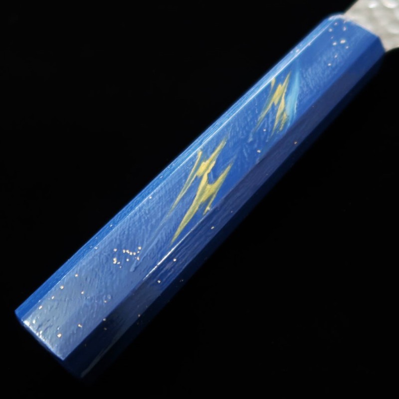 Sakai Takayuki 堺孝行 – Sai-seki (piedra de colores) – Gyuto tipo ken VG10, damasco de 33 capas, mango de roble lacado (190 mm)