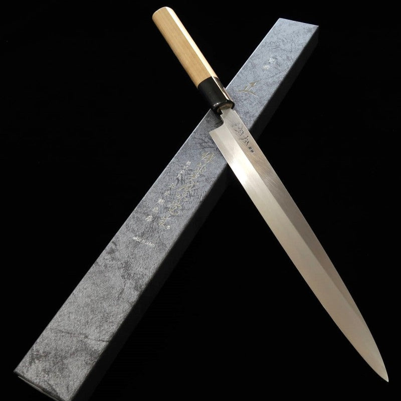 Yanagiba Masamoto Sohonten honkasumi Shirogami No. 2  com cabo em magnolia e chifre de búfalo (240-300mm)