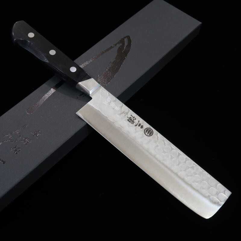 Miura 三浦 acero azul nº2 con alma de acero inoxidable, nakiri, mango laminado negro (165 mm)